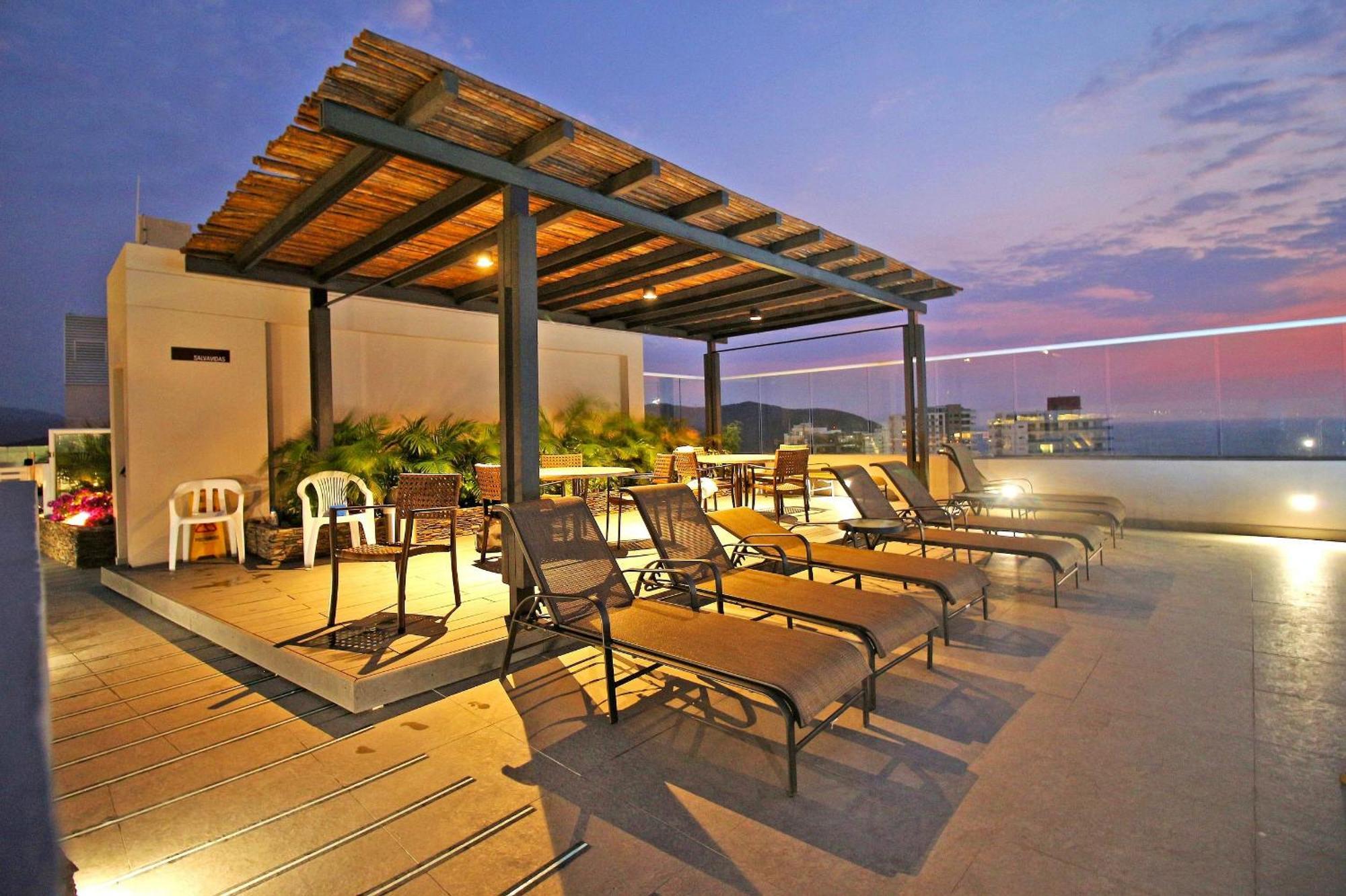 Apartamentos Reserva Del Mar - Frente Al Mar By Soho ซันตามาร์ตา ภายนอก รูปภาพ